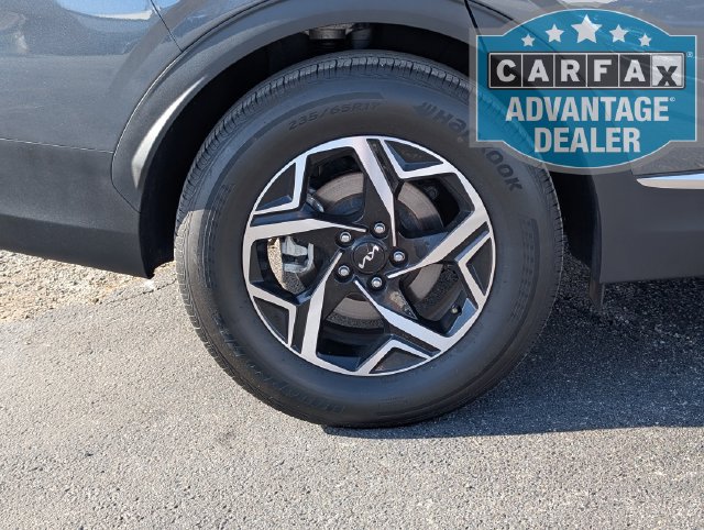 Used 2025 Kia Sportage LX FWD image 3