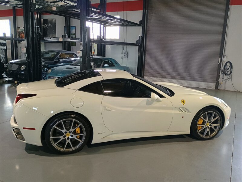 Used 2011 Ferrari California RWD image 49