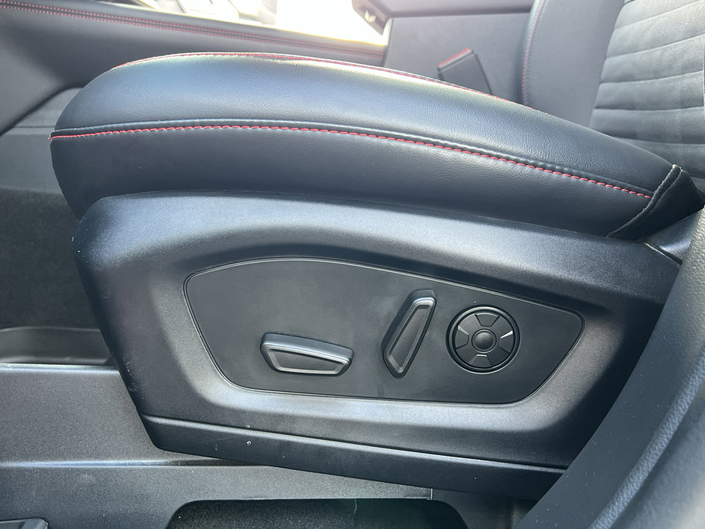 Used 2025 Ford Explorer ST-Line w/ ST-Line Street Pack image 15