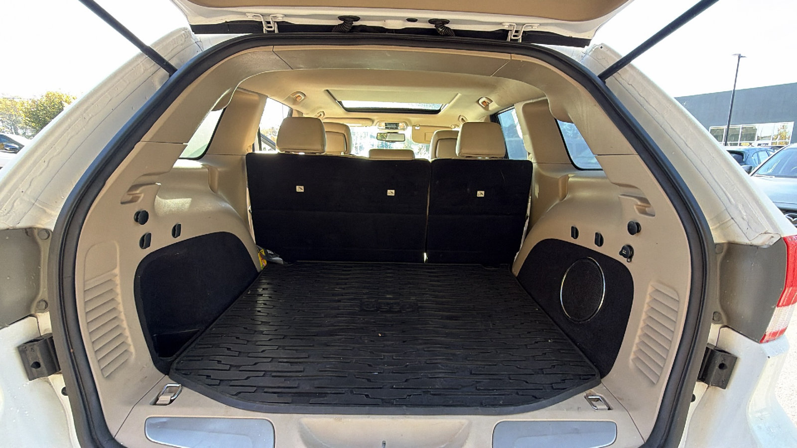 Used 2013 Jeep Grand Cherokee Limited AWD/4WD image 12