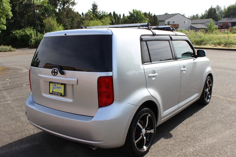 Used 2008 Scion xB FWD image 4