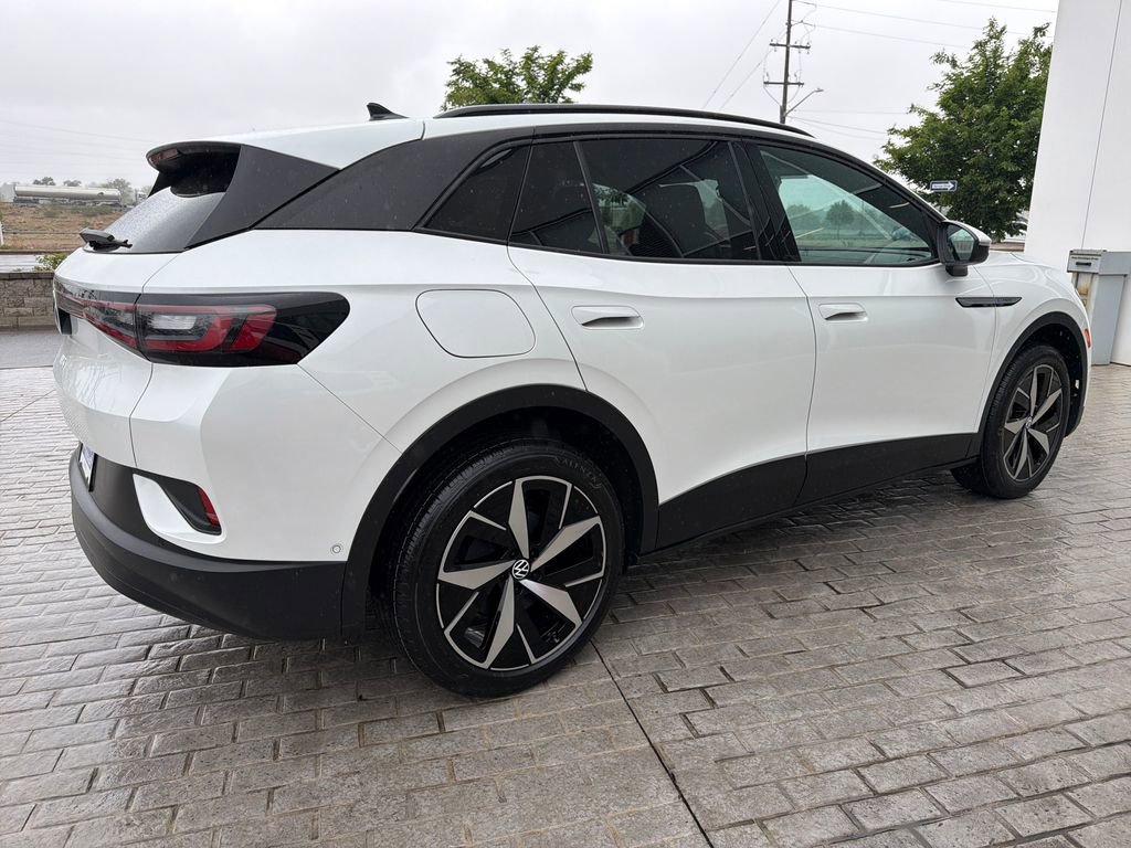 Certified 2023 Volkswagen ID.4 Pro S AWD/4WD image 7