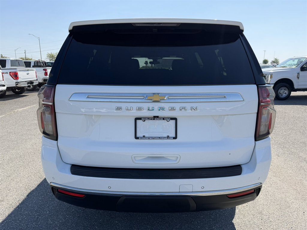 Used 2021 Chevrolet Suburban LS image 3