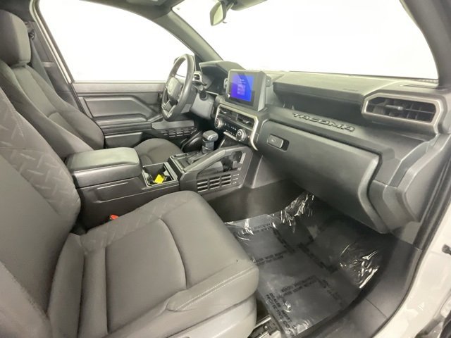 Used 2024 Toyota Tacoma SR image 12