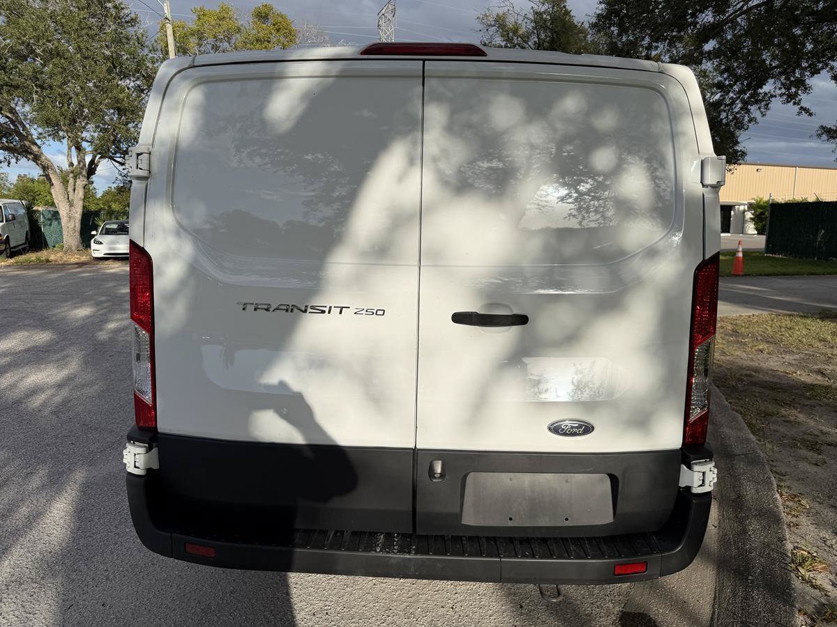 Used 2024 Ford Transit 250 Low Roof w/ Exterior Upgrade Package RWD image 7