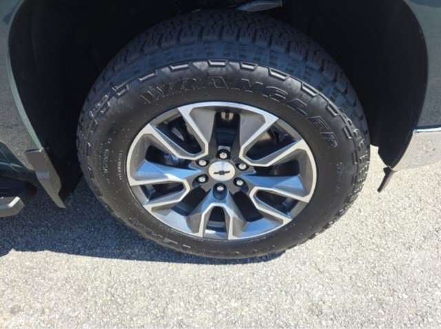 New 2025 Chevrolet Silverado 1500 LT image 9