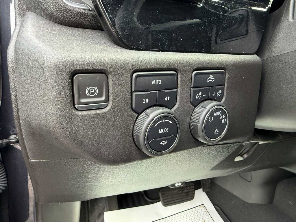Used 2024 Chevrolet Silverado 1500 LT image 14