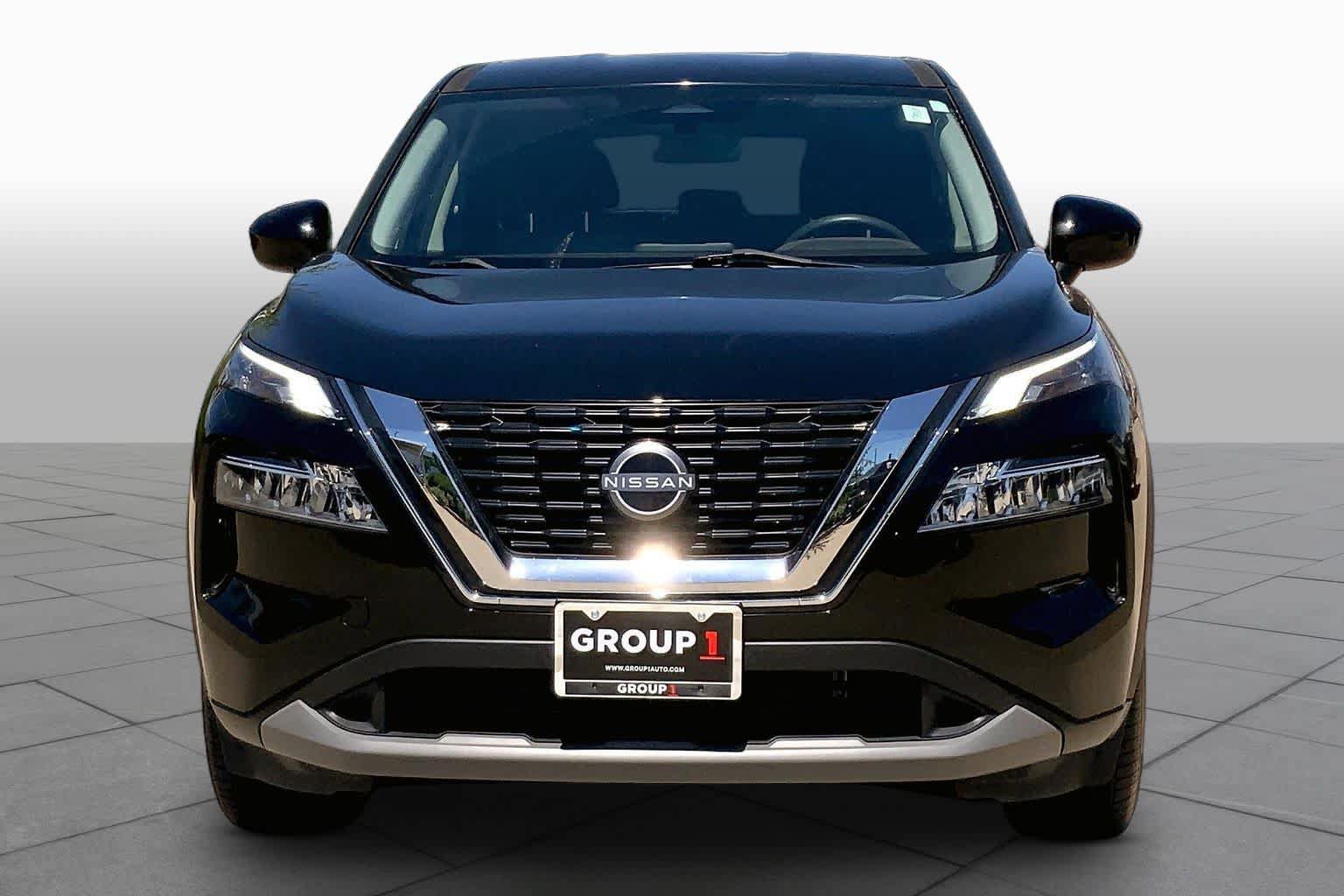 Used 2023 Nissan Rogue SV AWD/4WD image 3