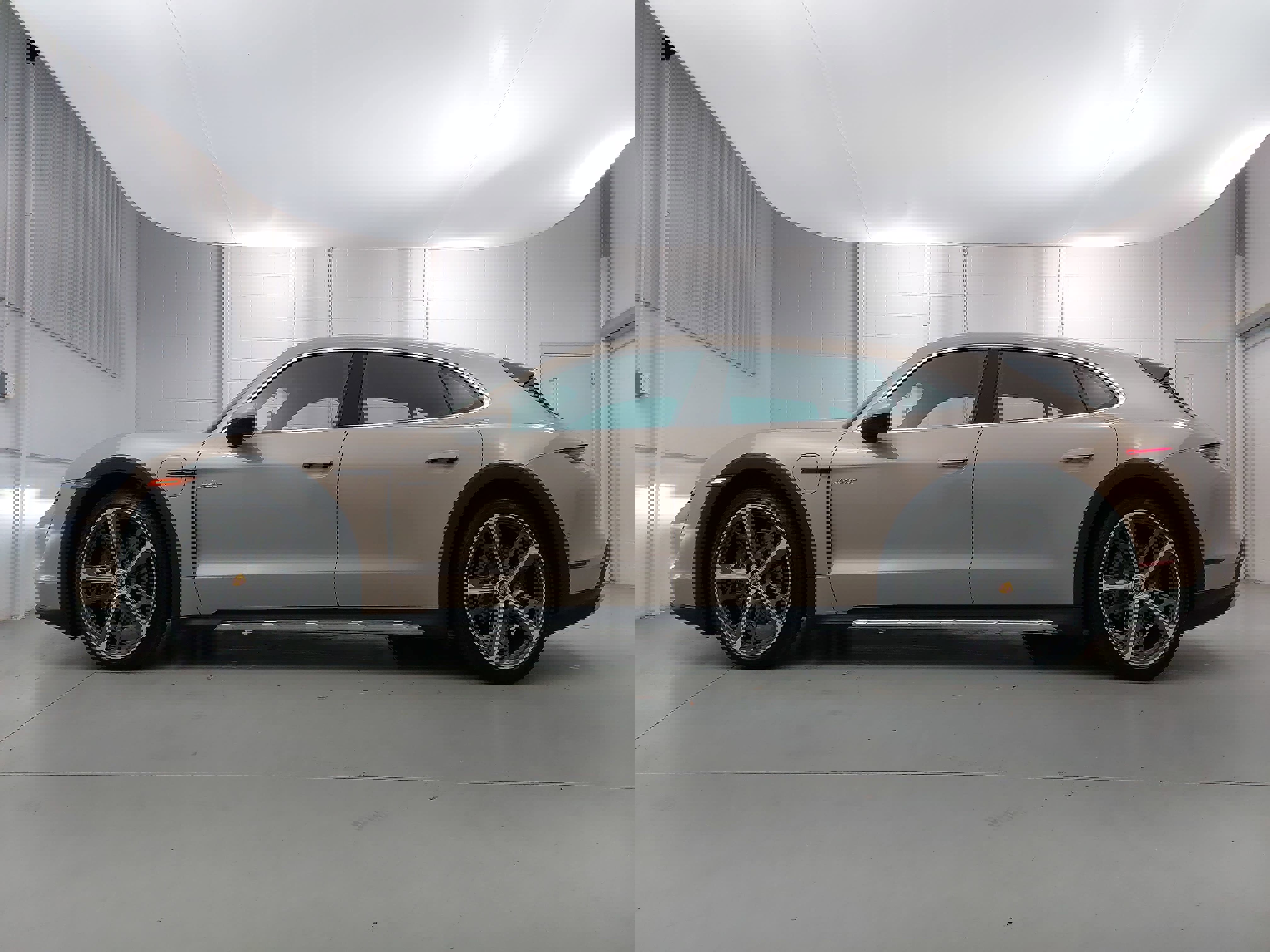 Used 2023 Porsche Taycan 4 Cross Turismo image 2