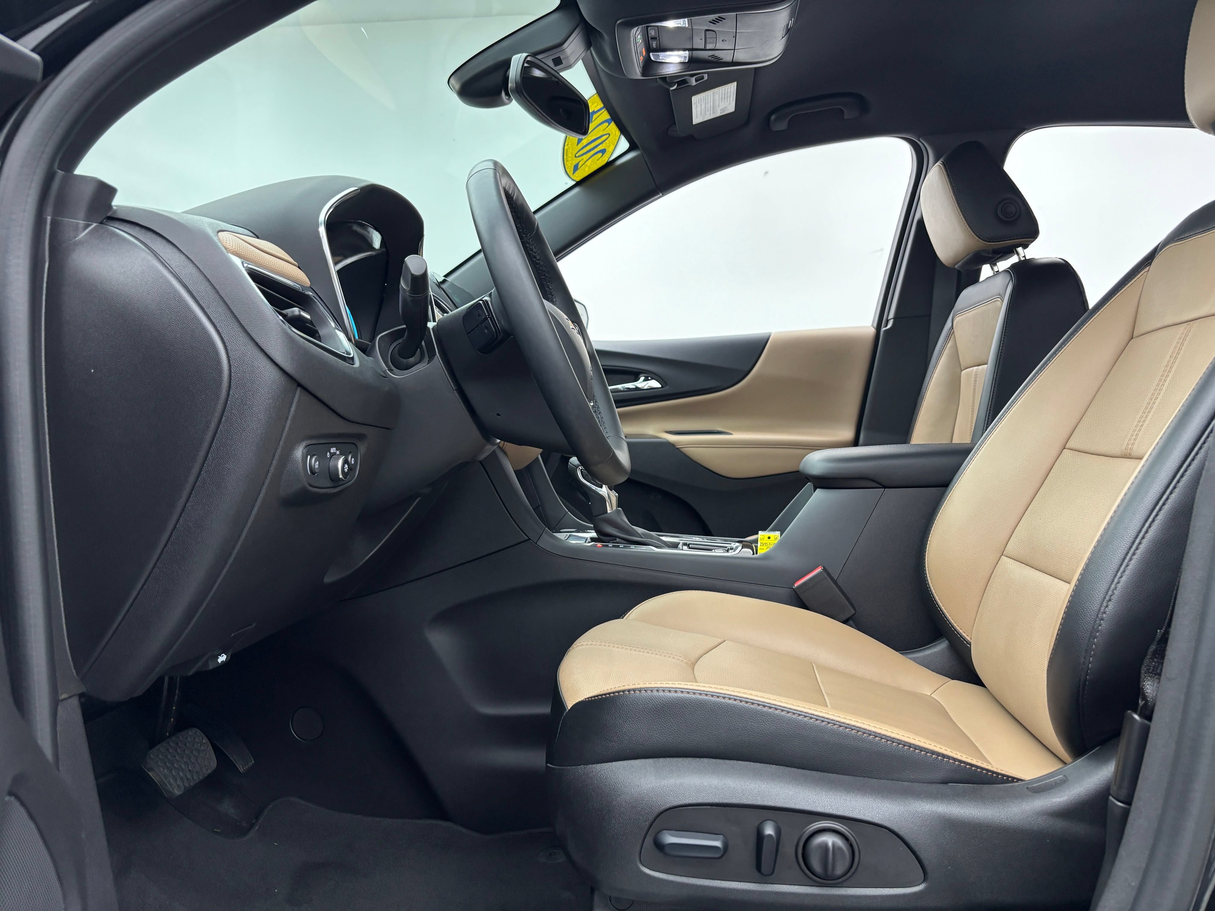 Used 2024 Chevrolet Equinox Premier AWD/4WD image 17