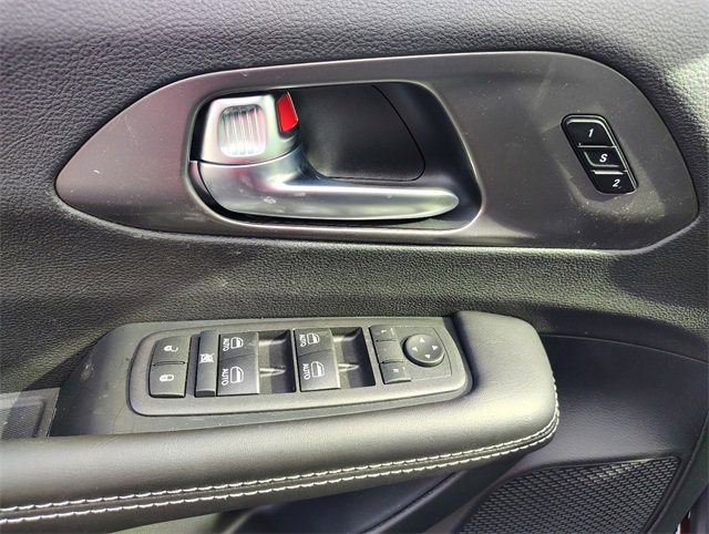 New 2026 Chrysler Pacifica Select image 11