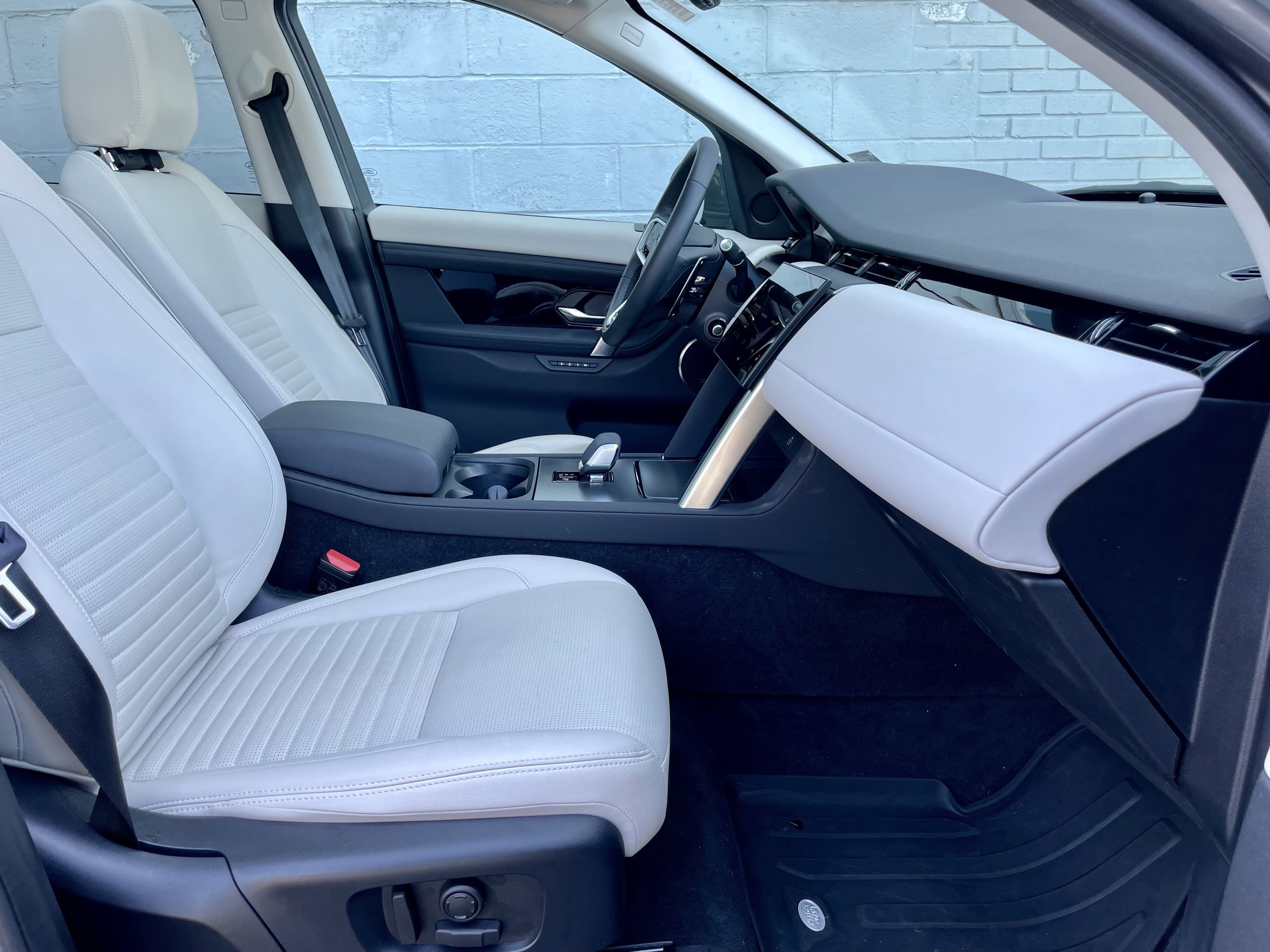 Used 2025 Land Rover Discovery Sport S AWD/4WD image 15