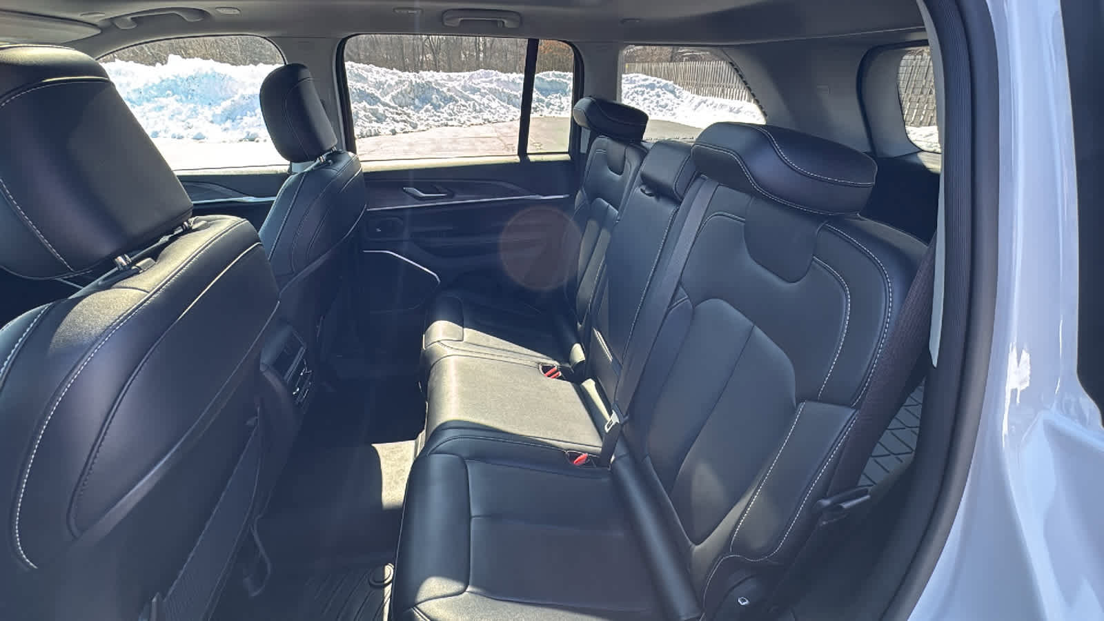 Used 2023 Jeep Grand Cherokee Limited AWD/4WD image 21