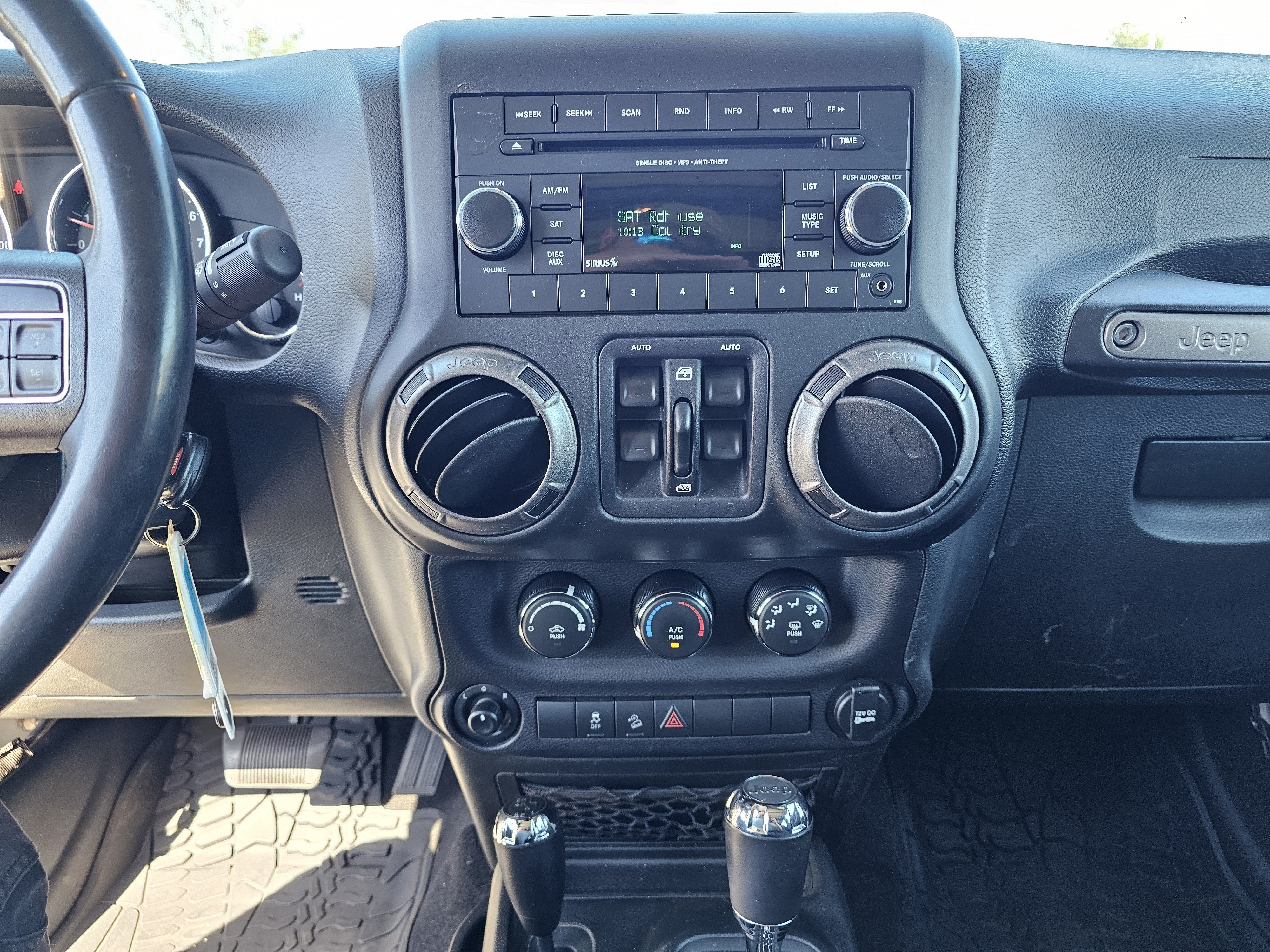 Used 2018 Jeep Wrangler Unlimited Sport S AWD/4WD image 22