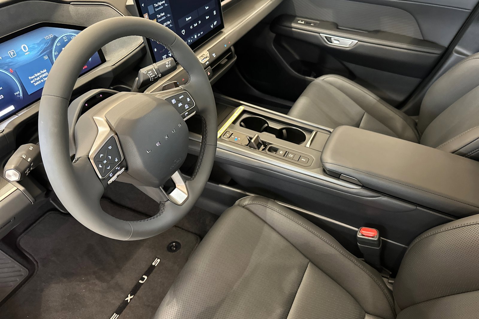 New 2026 Lexus ES 500e AWD/4WD image 10