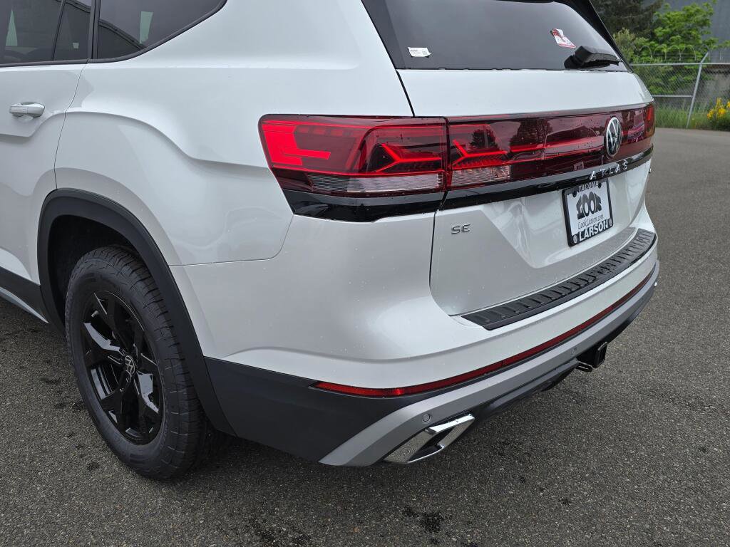 New 2026 Volkswagen Atlas Peak Edition AWD/4WD image 13