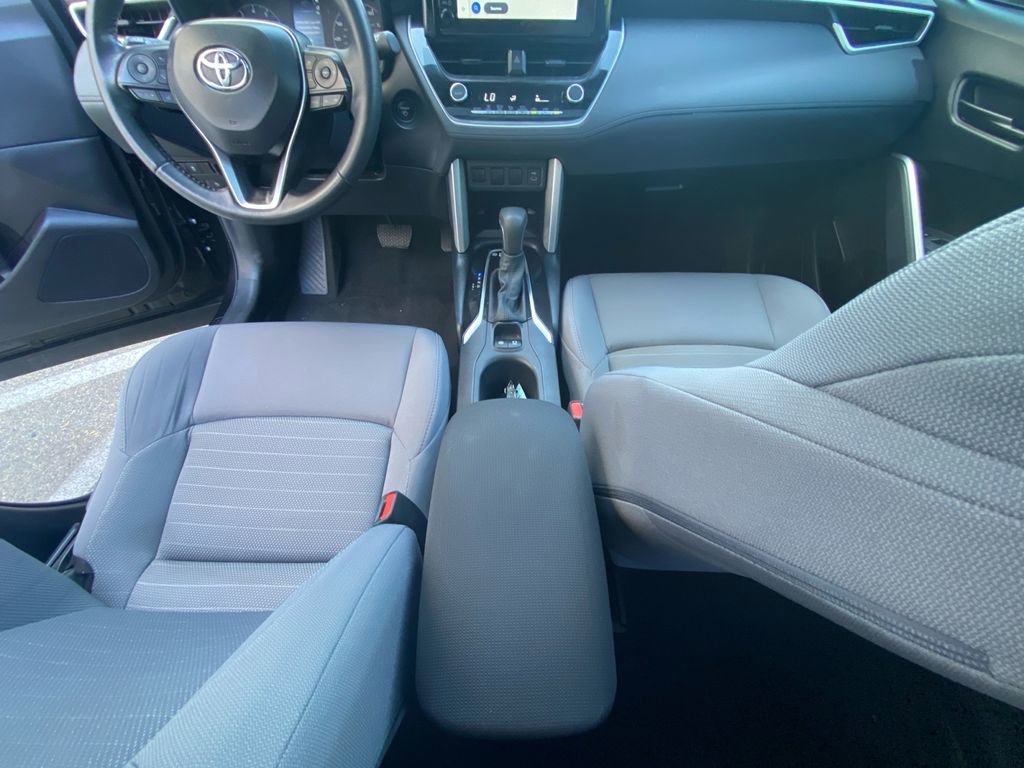 Used 2024 Toyota Corolla Cross AWD Hybrid w/ Moonroof Package image 11