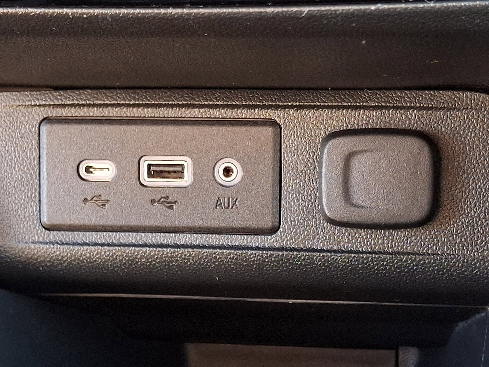 Used 2021 Buick Encore GX Essence image 24