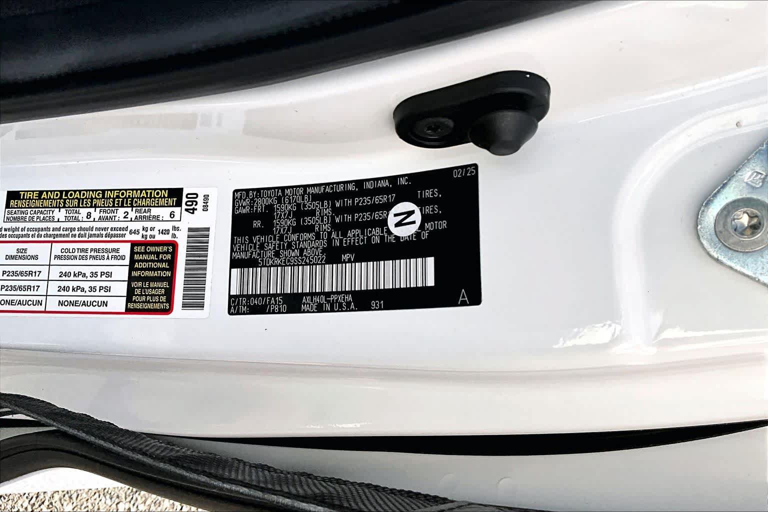 Certified 2025 Toyota Sienna LE FWD image 36