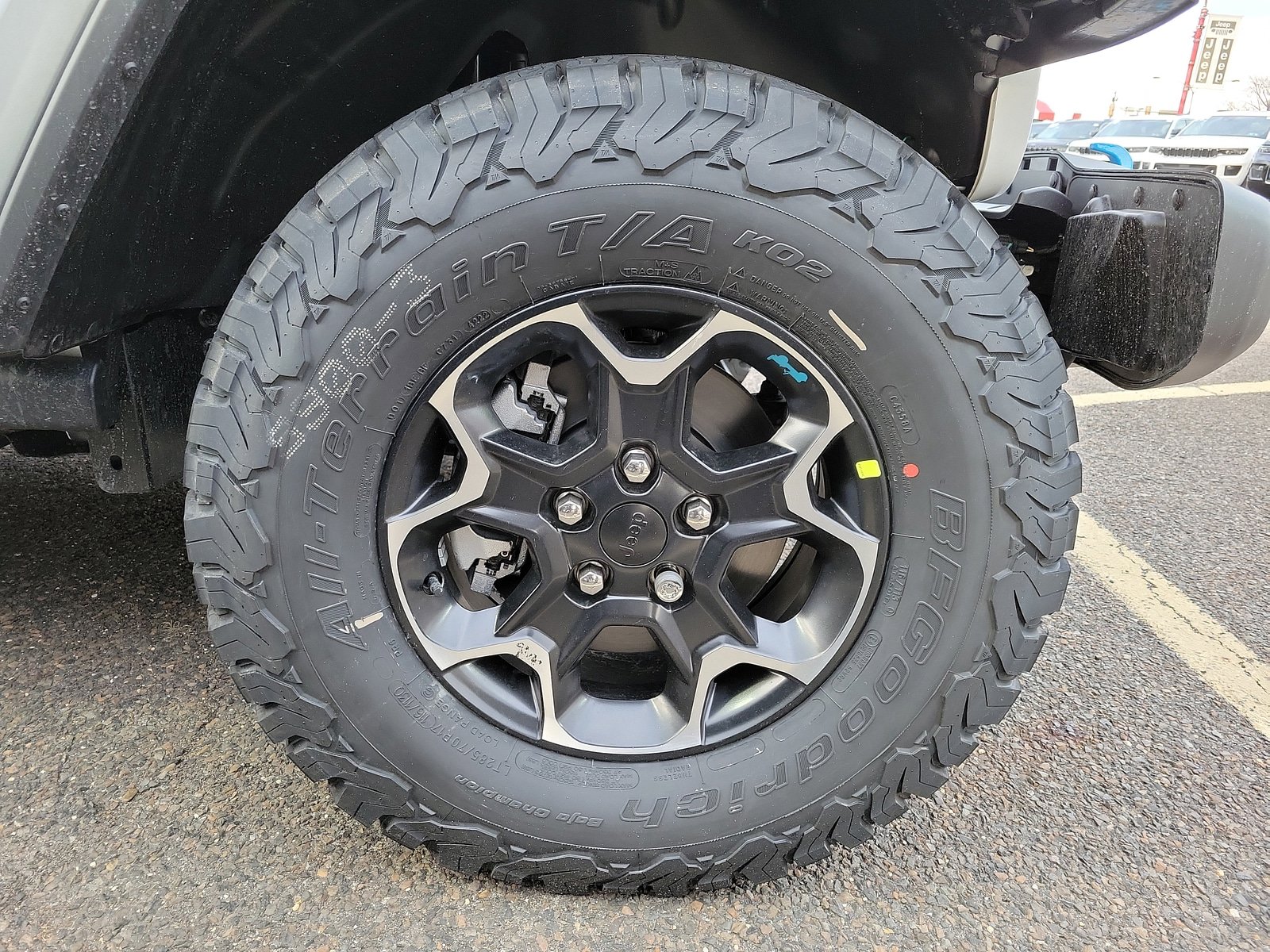 New 2023 Jeep Wrangler Unlimited Rubicon 4xe AWD/4WD image 4