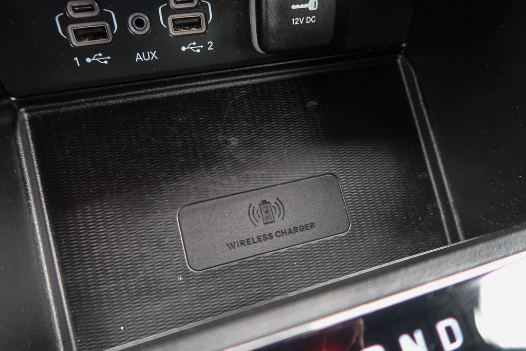 Used 2023 Jeep Grand Cherokee L Laredo RWD image 34