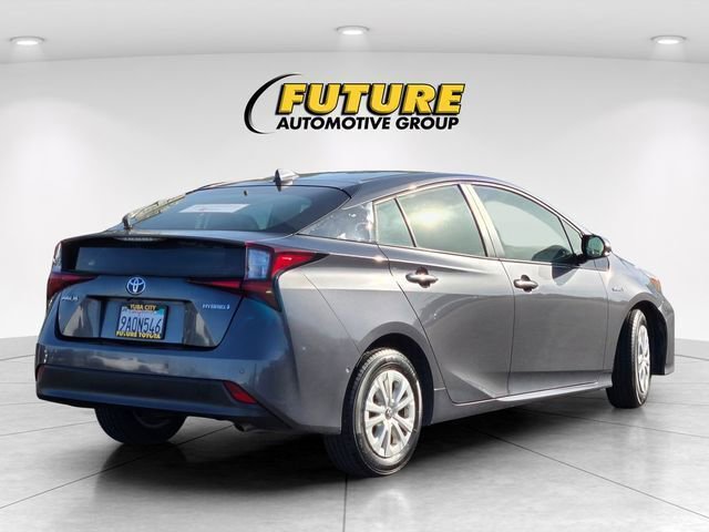 Used 2020 Toyota Prius LE FWD image 5