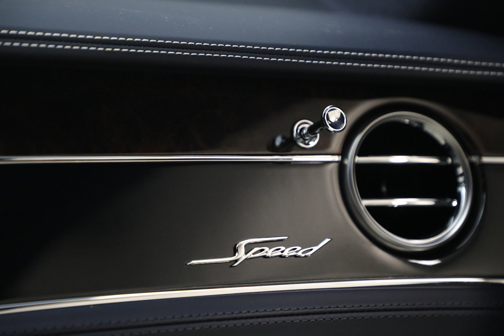 Used 2024 Bentley Continental GT Speed image 28