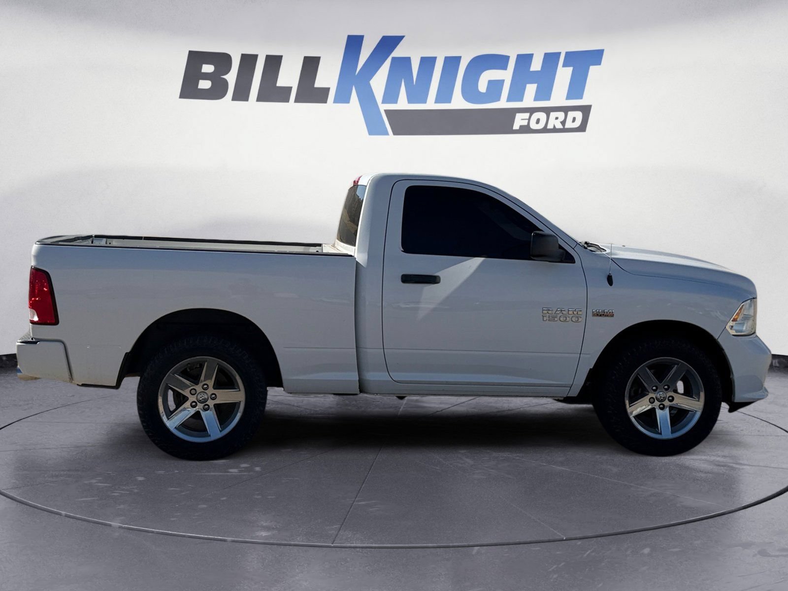 Used 2016 RAM 1500 Express RWD image 6