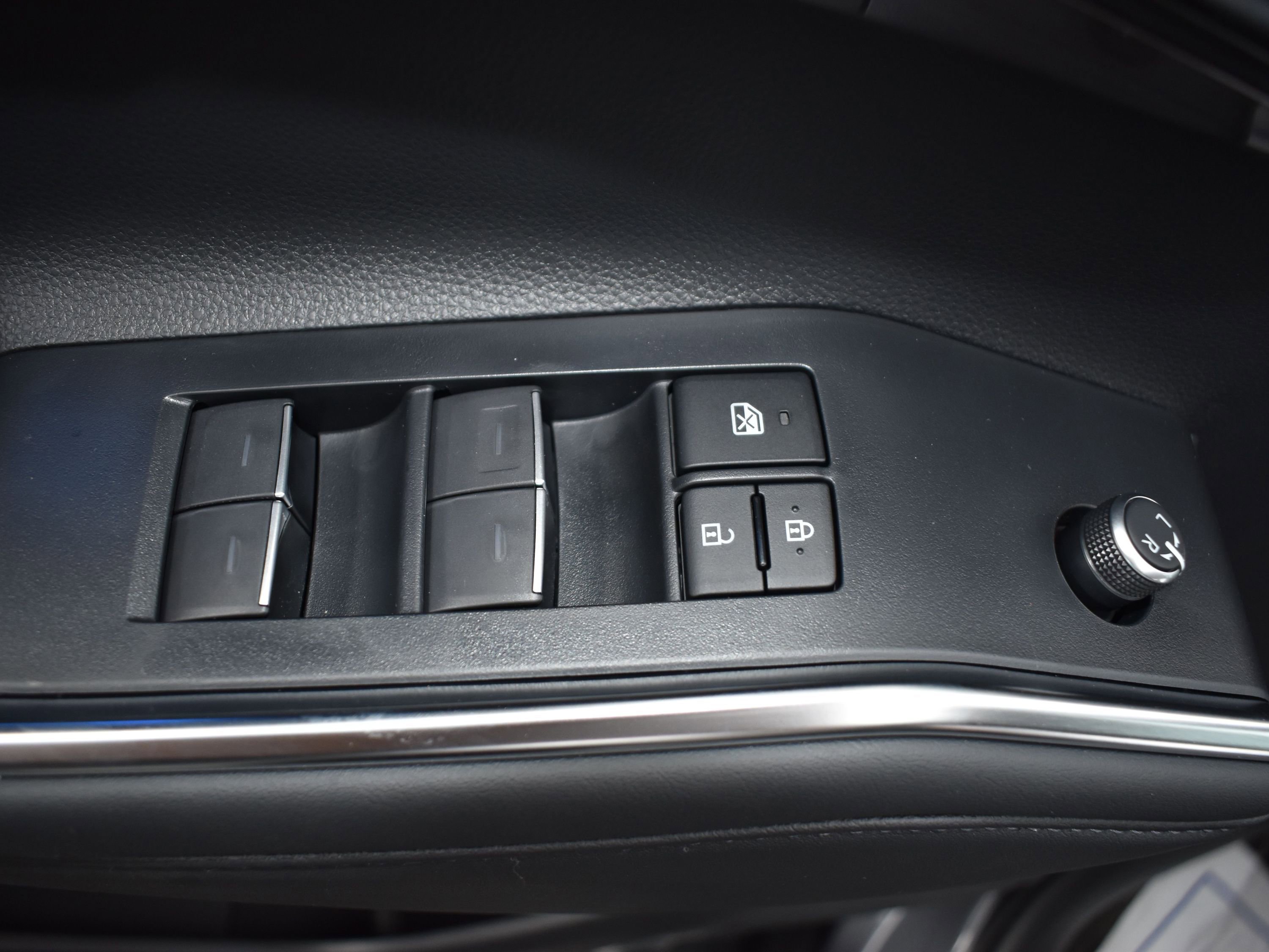 Used 2022 Toyota Highlander Platinum image 15