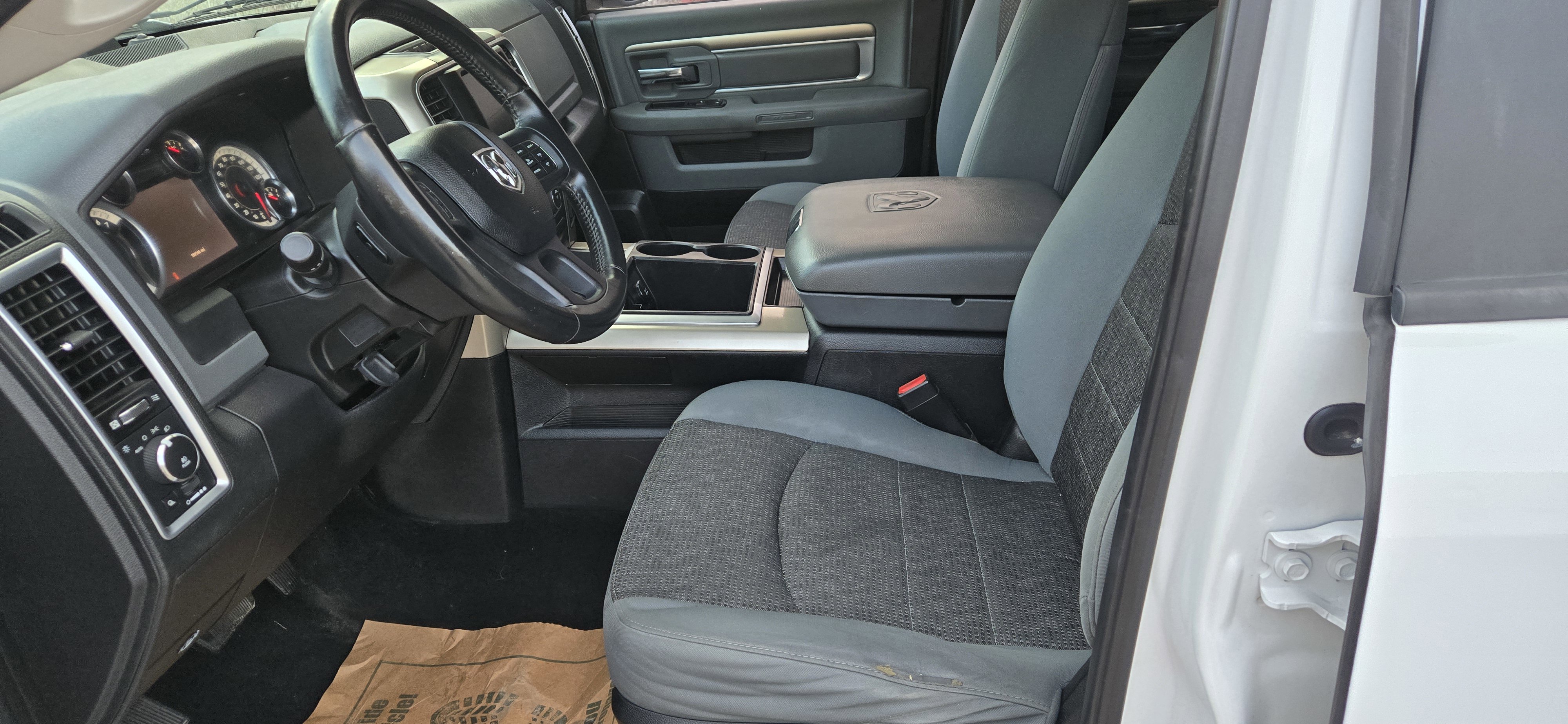 Used 2014 RAM 1500 Lone Star image 16