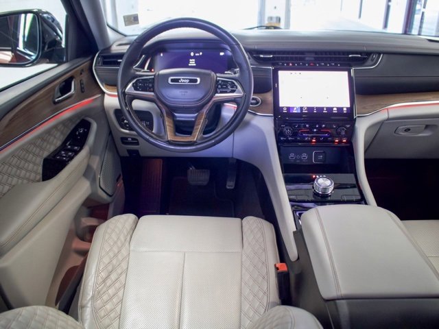 Certified 2022 Jeep Grand Cherokee Summit image 10