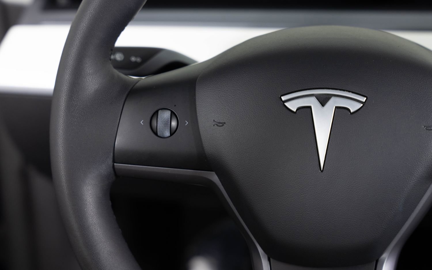 Used 2022 Tesla Model Y Performance image 32