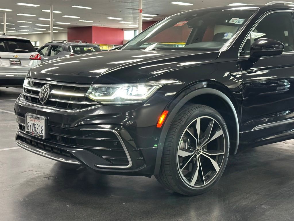 Used 2022 Volkswagen Tiguan SEL R-Line AWD/4WD image 11