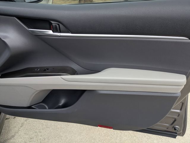 Used 2022 Toyota Camry SE image 33