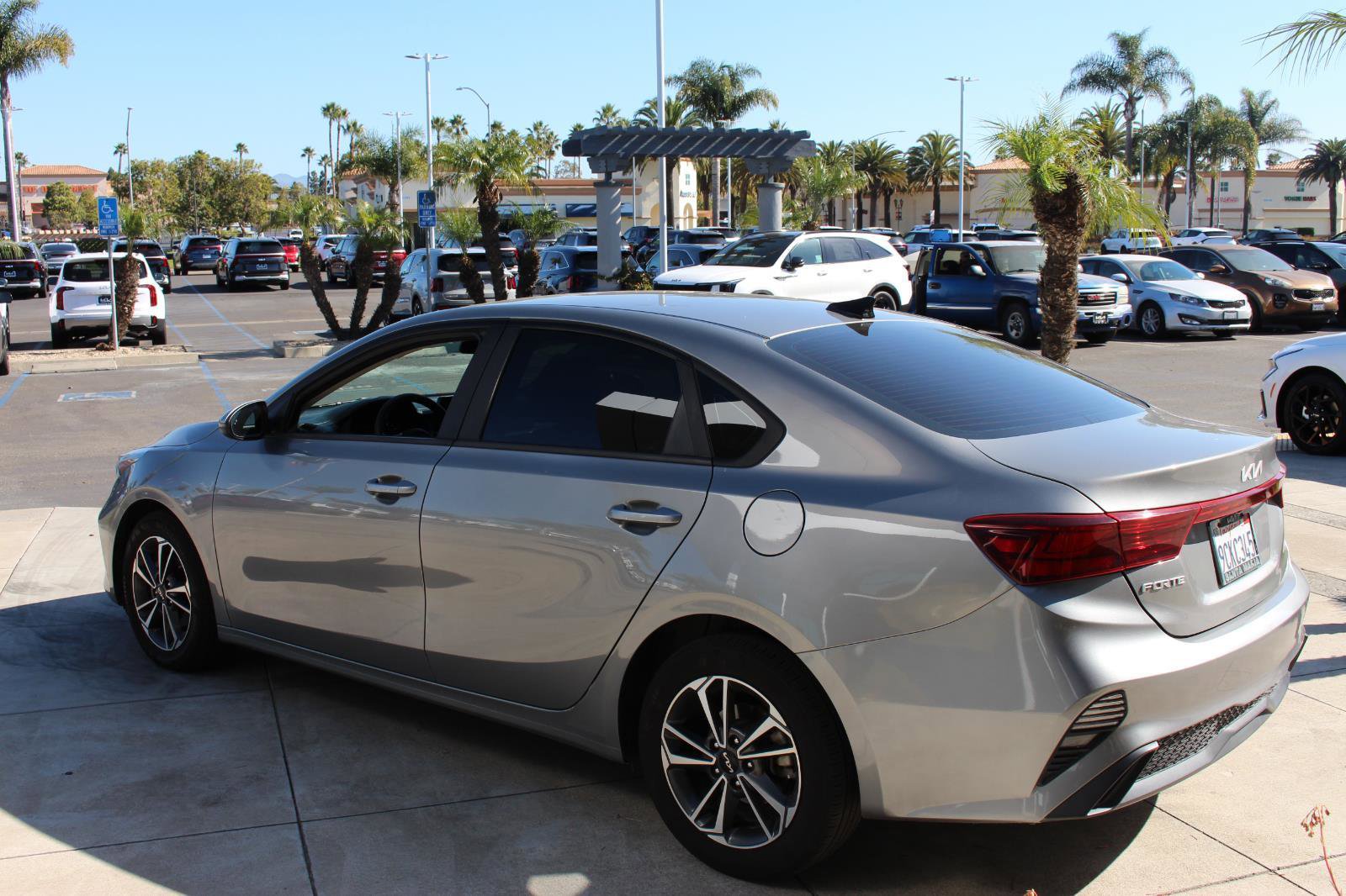 Certified 2023 Kia Forte LXS w/ LXS Technology Package image 7
