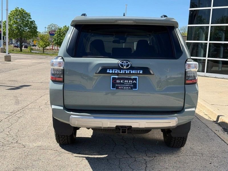 Used 2023 Toyota 4Runner TRD Off-Road AWD/4WD image 4