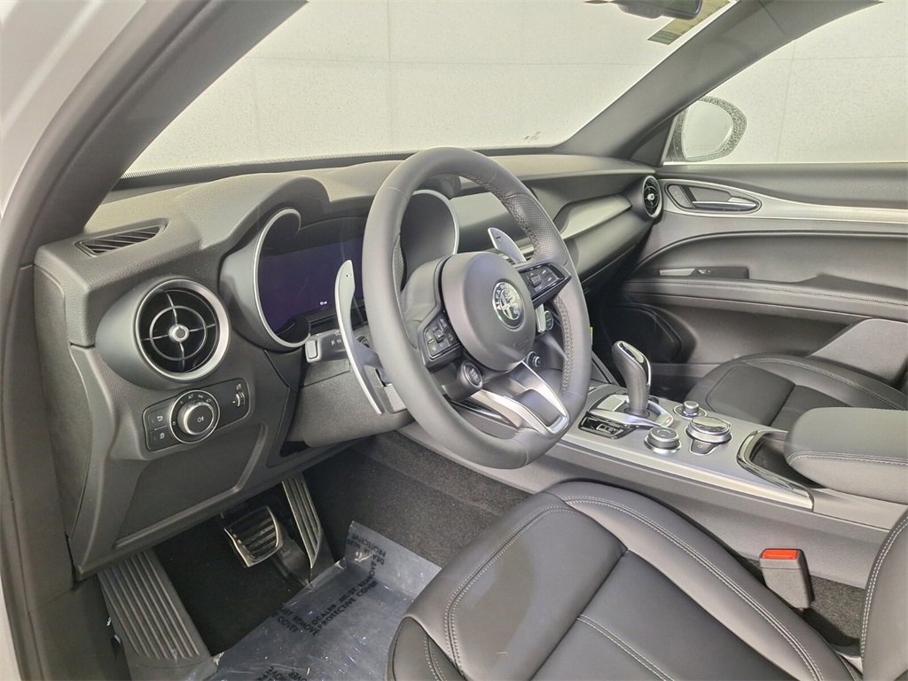 New 2025 Alfa Romeo Stelvio Sprint w/ Convenience Package image 20