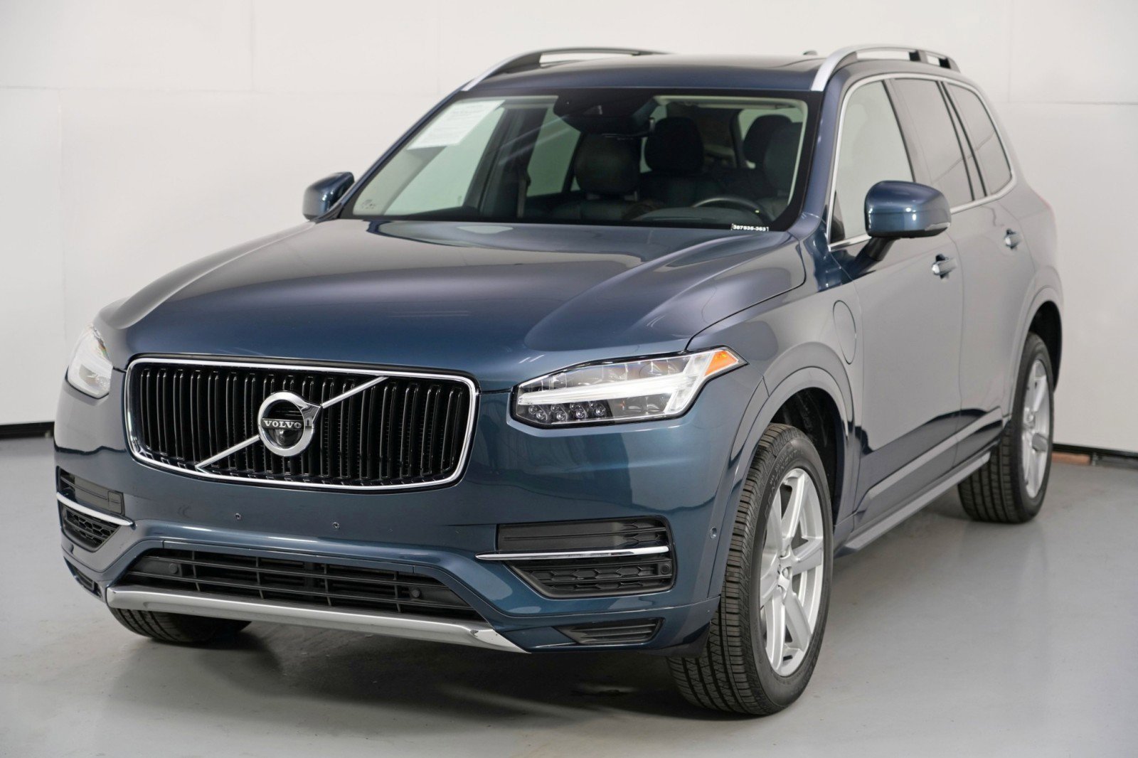 Used 2018 Volvo XC90 T8 Momentum w/ Convenience Package AWD/4WD image 49