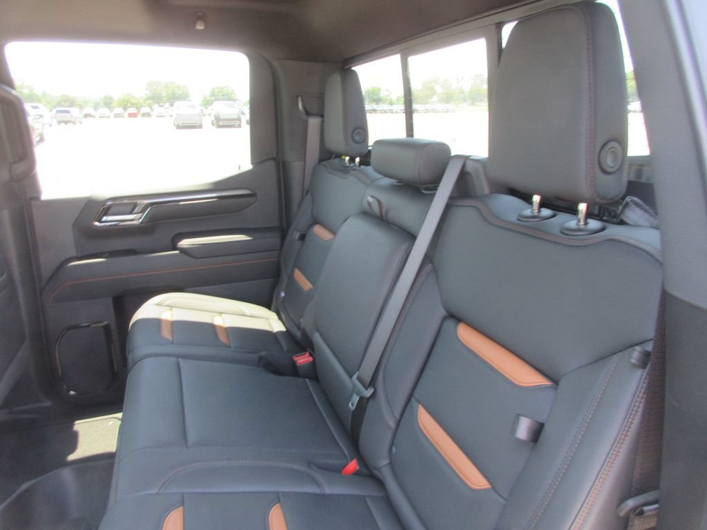 New 2026 GMC Sierra 1500 AT4 w/ AT4 Premium Package AWD/4WD image 16