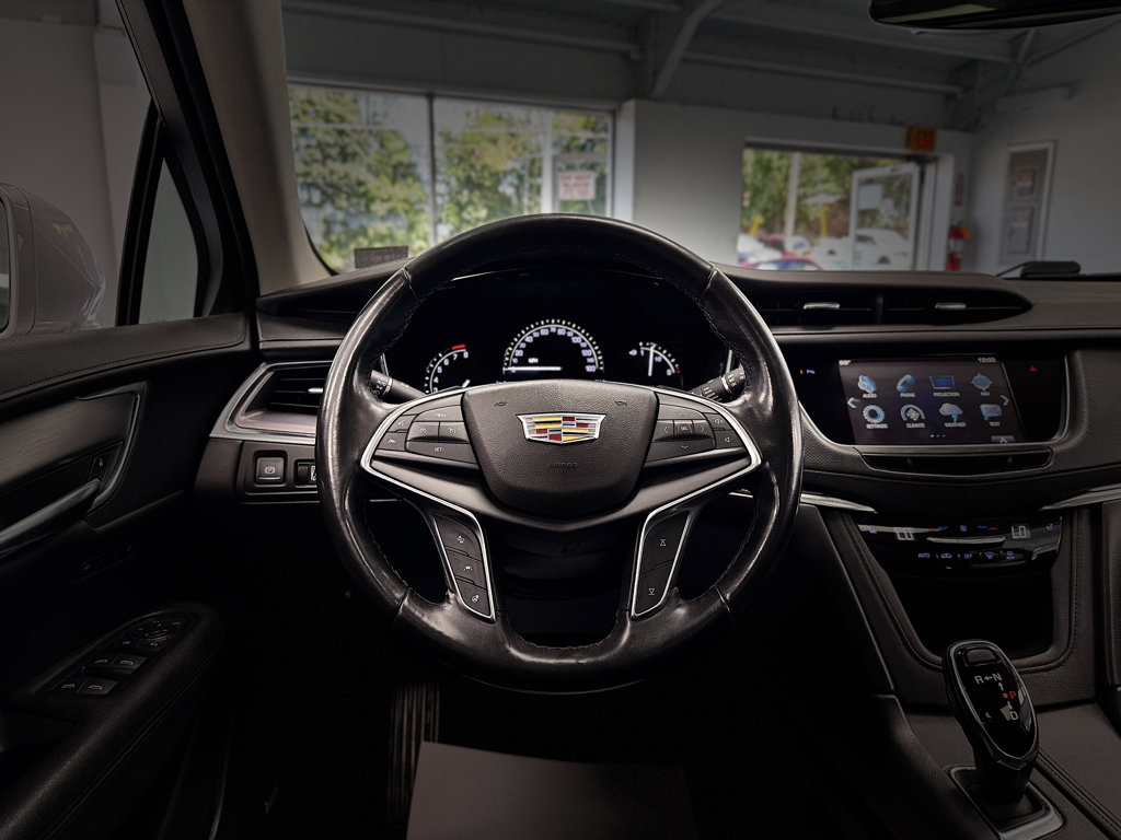 Used 2019 Cadillac XT5 Luxury AWD/4WD image 16
