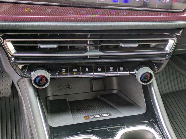 New 2026 Chevrolet Traverse RS w/ LPO, Floor Liner Package FWD image 21