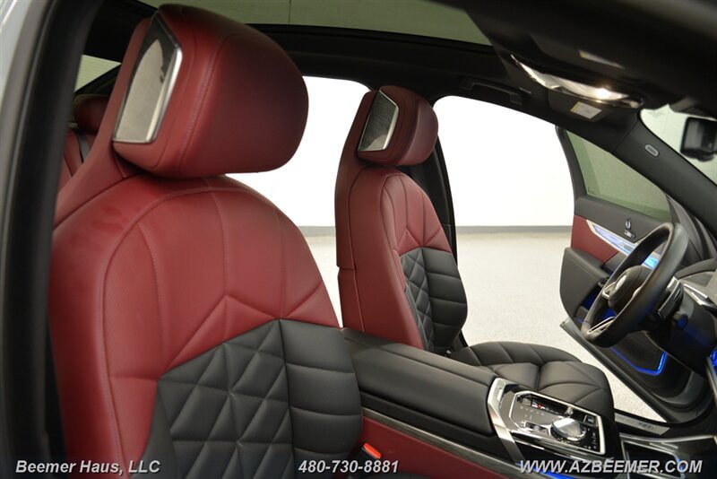 Used 2024 BMW 740i w/ M Sport Professional Package RWD image 23