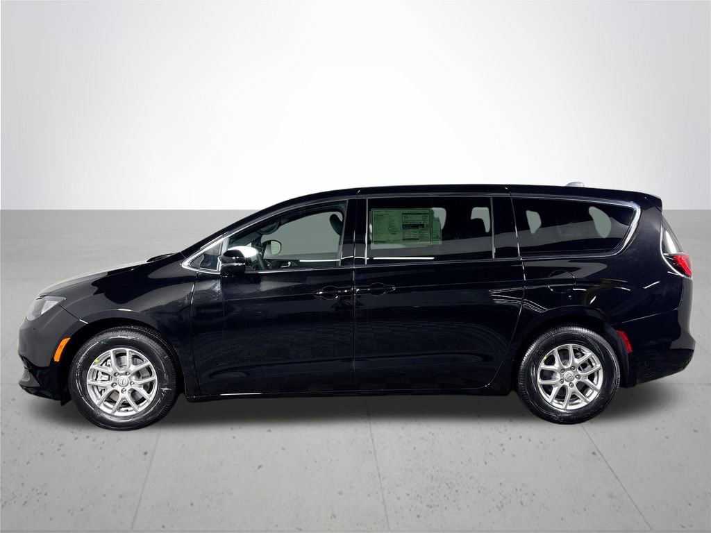 New 2026 Chrysler Voyager LX FWD image 9