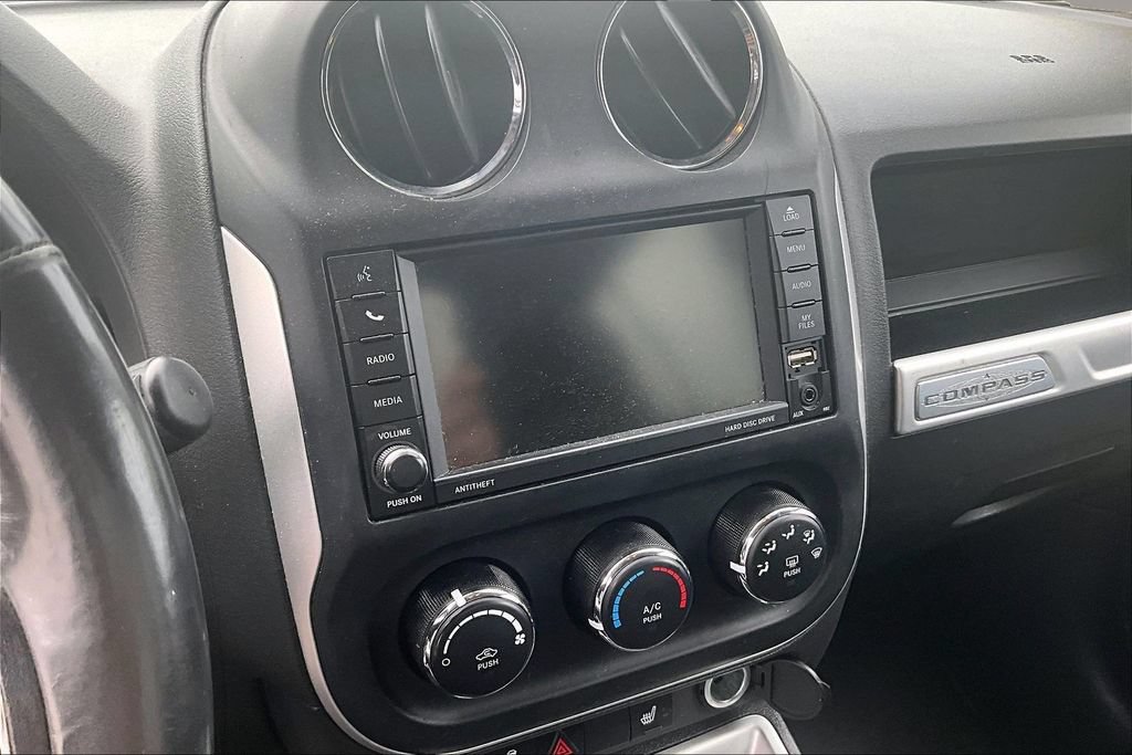 Used 2014 Jeep Compass Latitude FWD image 6