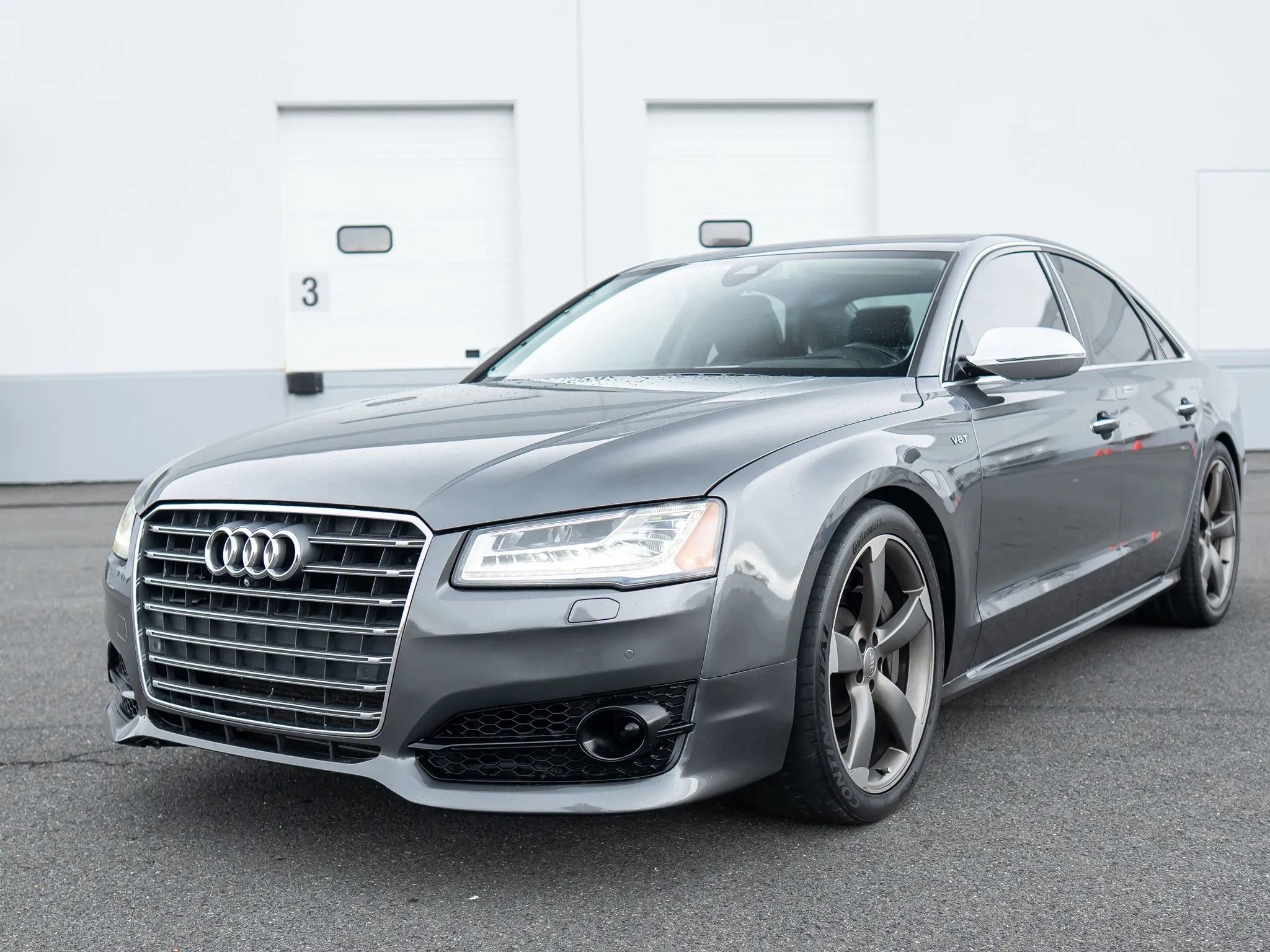Used 2016 Audi S8 w/ Driver Assistance Package AWD/4WD image 2