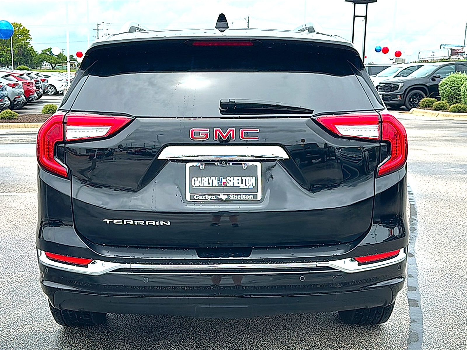 Used 2022 GMC Terrain Denali w/ Denali Premium Package AWD/4WD image 7