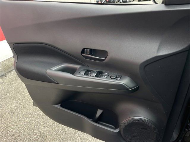 New 2025 Nissan Kicks Play S image 20