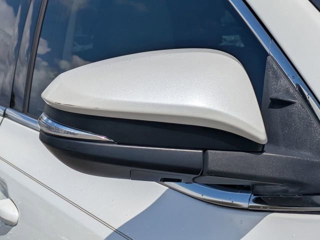 Used 2016 Toyota Highlander Limited w/ Driver Technology Package image 12