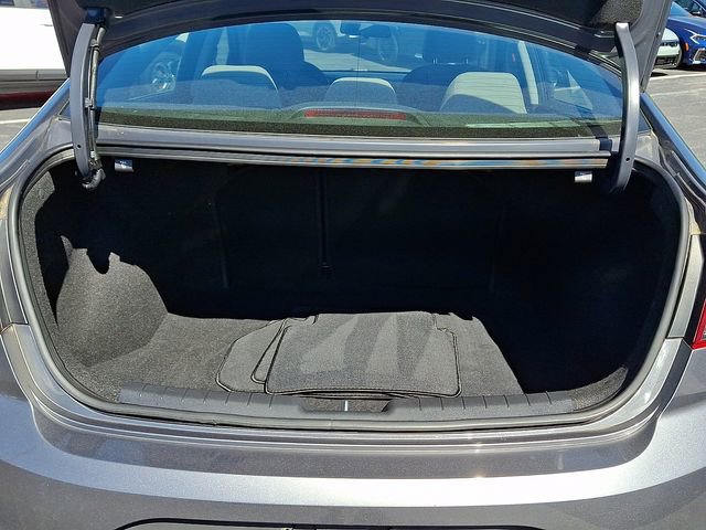 Used 2019 Hyundai Elantra SE FWD image 28
