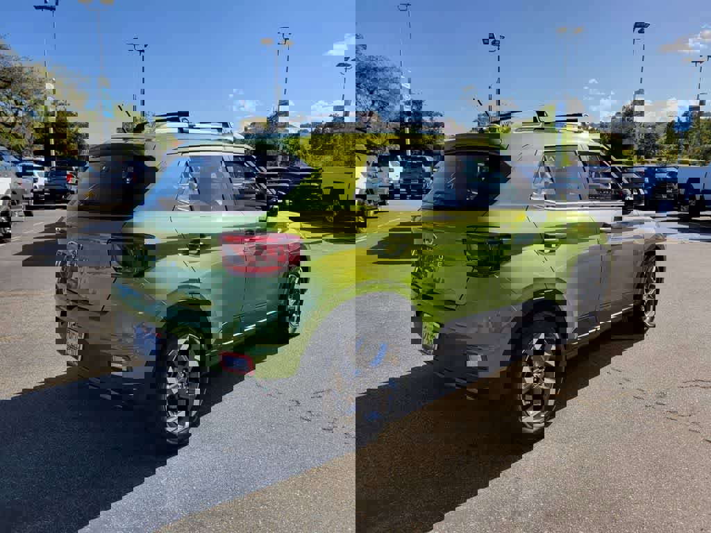 Used 2023 Hyundai Venue SEL FWD image 6